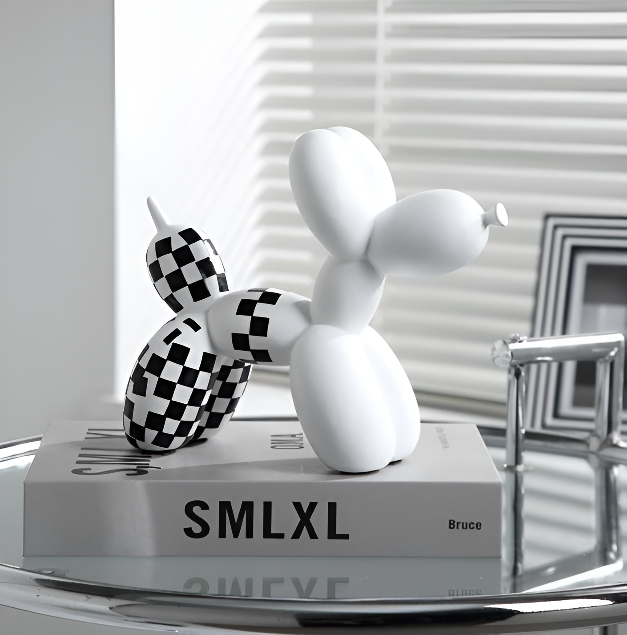 Balloon Dog Sculpture in Resin for Modern Home Decor